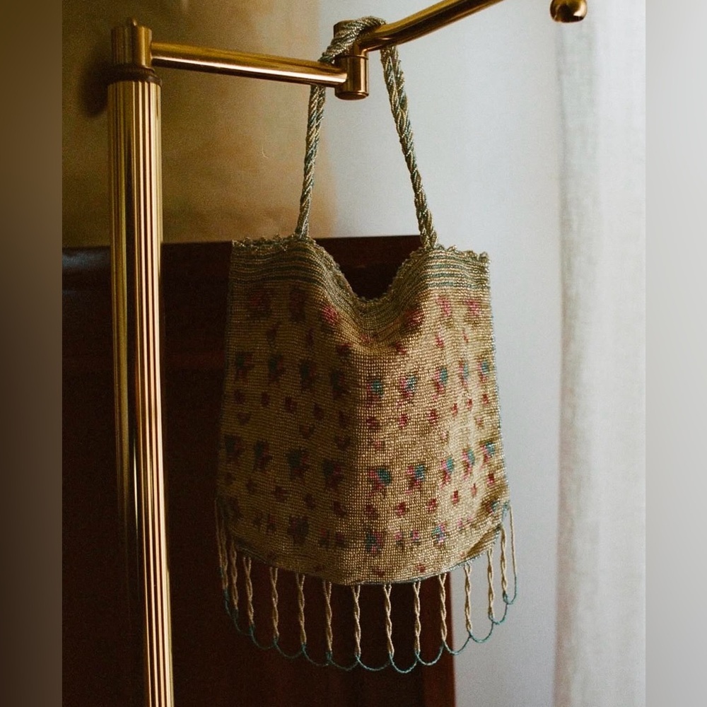 NWOT Doen Chiara beaded purse